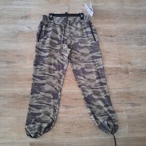 KI Pro Performance Women's Large Jogger Pants Elastic Waist Camouflage NWT